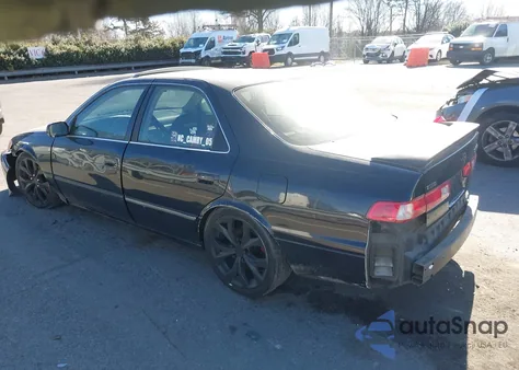 1999 Toyota Camry Le V6 из США, поврежденный, VIN 4T1BF22KXXU083629